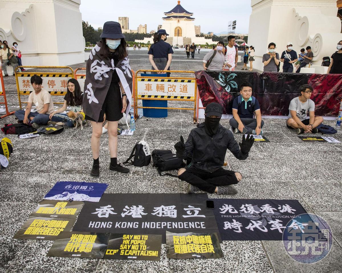 鏡相人間 無期的歸期香港流亡世代在台灣