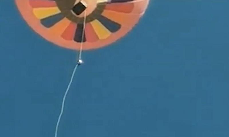 收手不及隨熱氣球升空中國地勤墜地身亡嚇壞遊客
