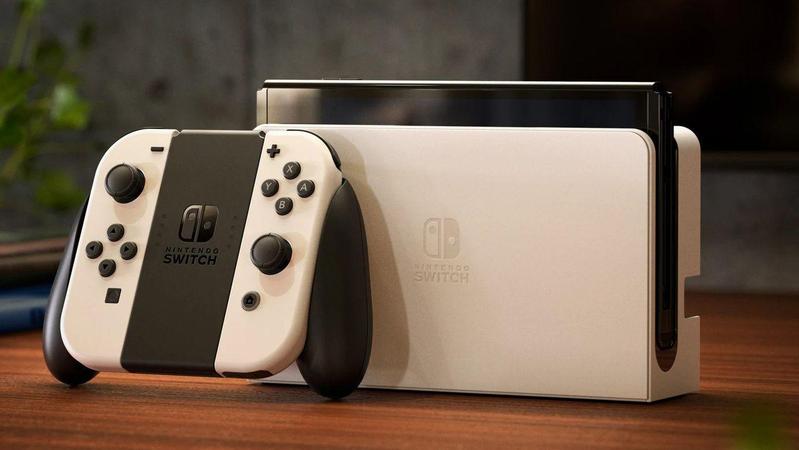 任天堂突襲發表新機「Switch OLED」 玩家無感：錢可以省下來了
